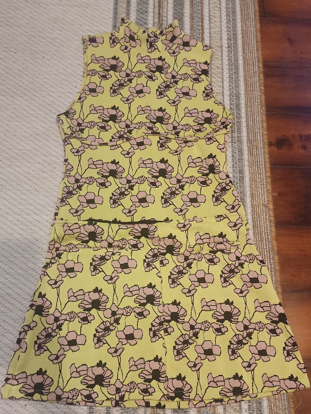 Zara Yellow Floral Mock-Neck Skirt And Top - Picture 1 of 10